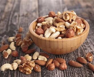 Best Nuts for Weight Loss: Calories, Protein & Healthy Fats Explained